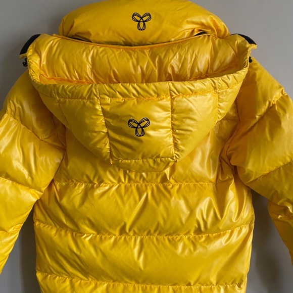 Glossy TNA Yellow Super Puff with Hood (Like-New) - Picture 6 of 8